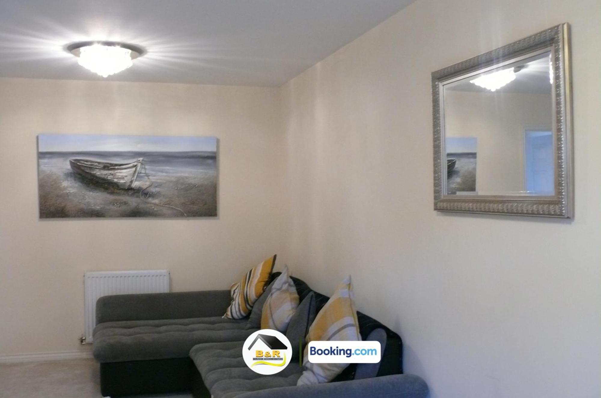 3 Bedroom House By B And R Serviced Accommodation Amesbury With Super Fast Wi-Fi 145Mbps Exterior foto