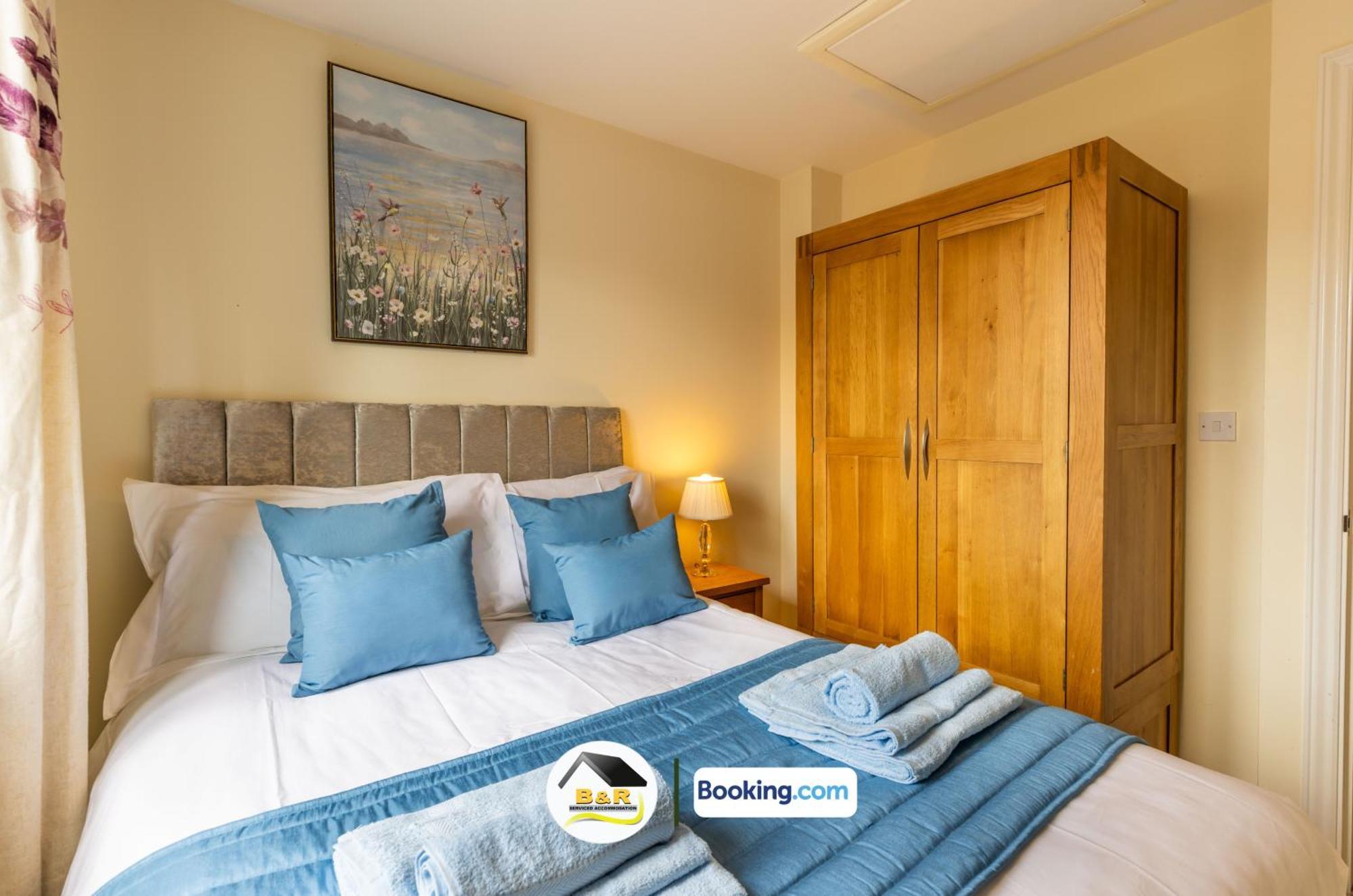 3 Bedroom House By B And R Serviced Accommodation Amesbury With Super Fast Wi-Fi 145Mbps Exterior foto