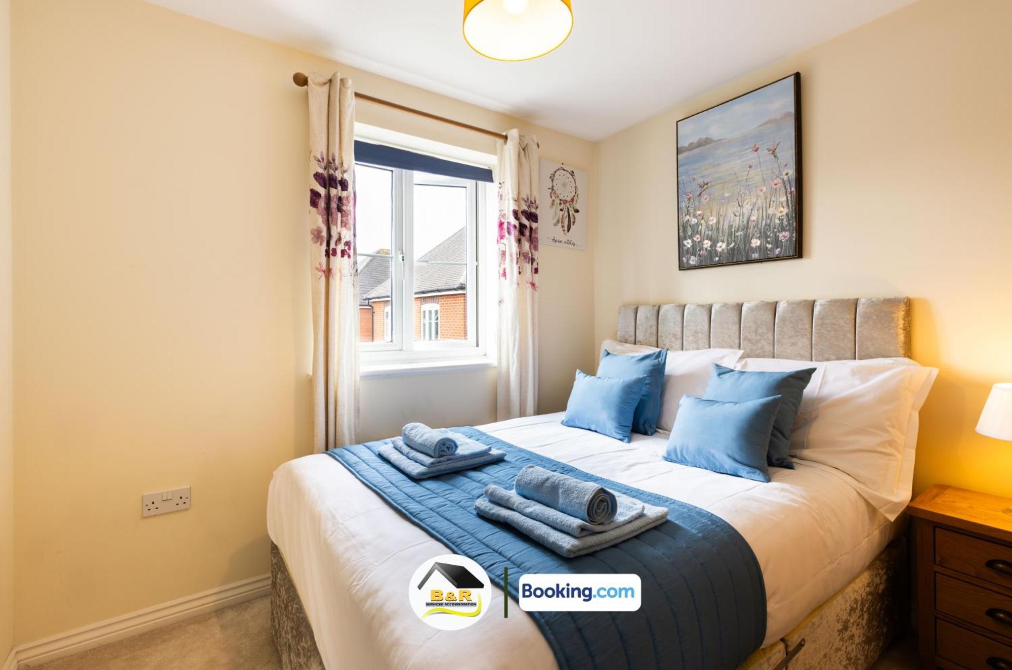 3 Bedroom House By B And R Serviced Accommodation Amesbury With Super Fast Wi-Fi 145Mbps Exterior foto