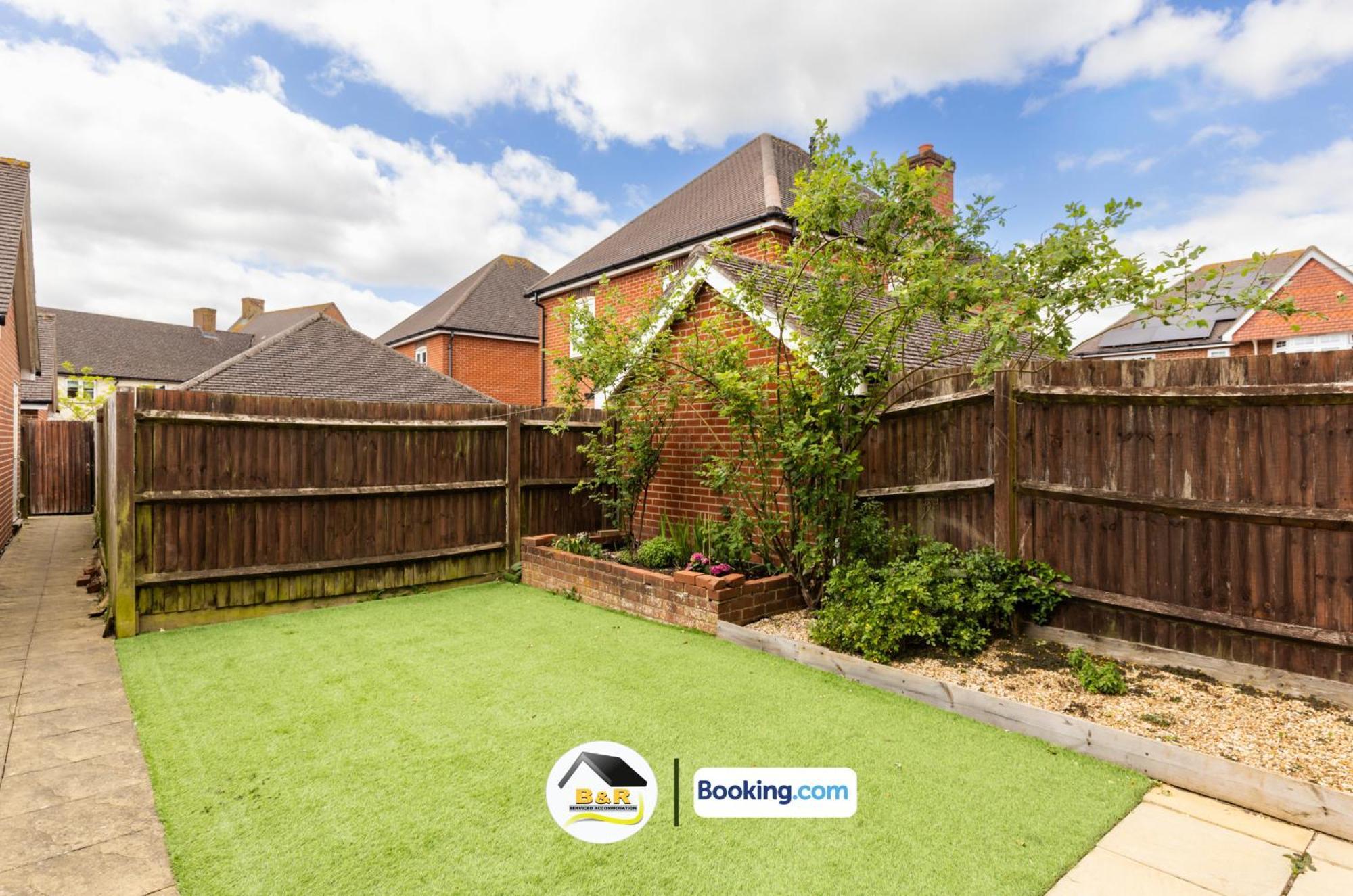 3 Bedroom House By B And R Serviced Accommodation Amesbury With Super Fast Wi-Fi 145Mbps Exterior foto